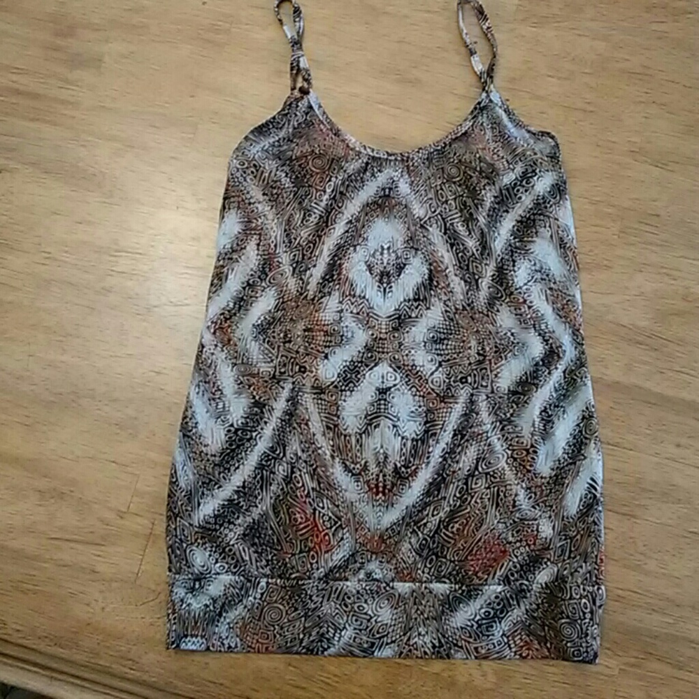 🌺 3/$15 Mudd Top